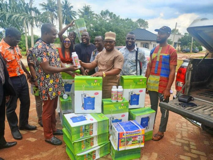 Federal Ministry Of Agriculture And Food Security Donating Insecticides And Sprayers In Edo State