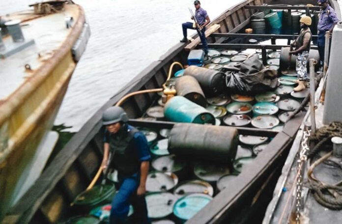 Federal Government Banning Wooden Boats On Inland Waterways Nigeria