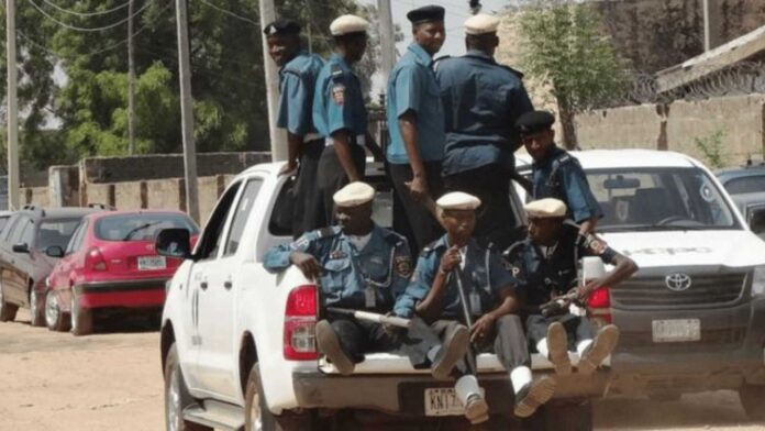 Kano Hisbah Arresting Jigawa Commissioner