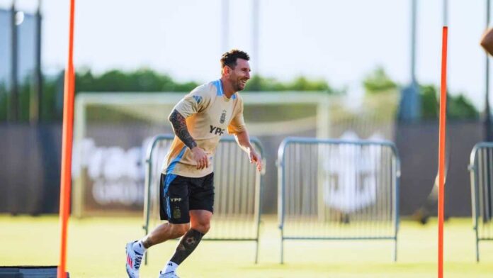 Lionel Messi Training With Argentina National Team