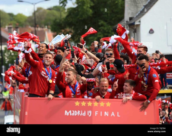 Liverpool Fc Celebrating A Win