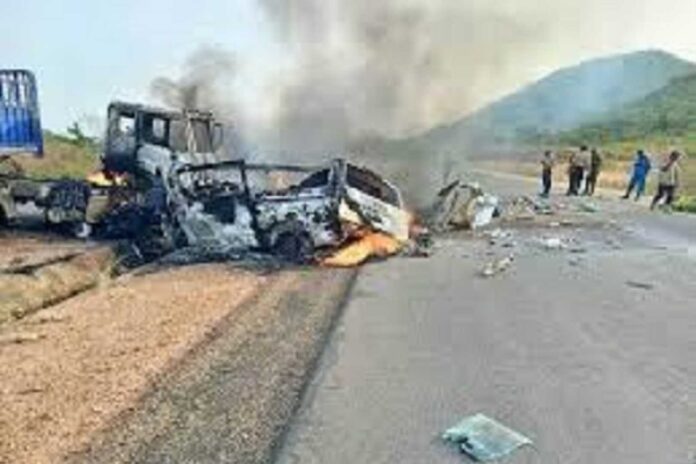 Plateau State Auto Crash At Checkpoint