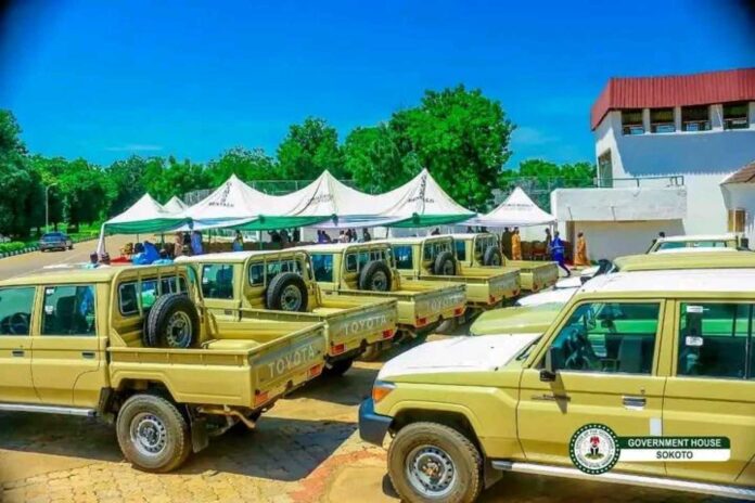 Sokoto Governor Donates Patrol Vehicles To Nigerian Army