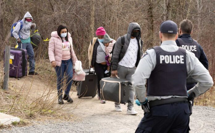 Canadian Police Preparing For Asylum Seekers At Us Canada Border