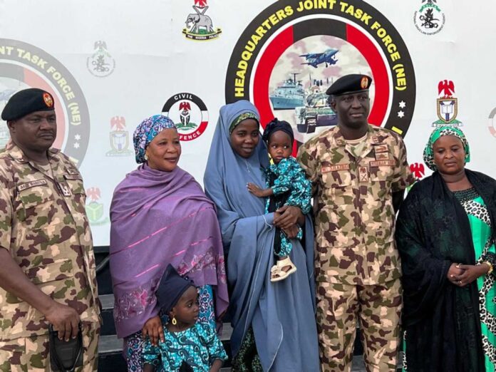 Chief Of Defence Staff Nigeria Receives Rescued Victims