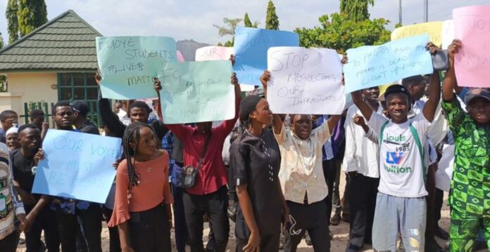 Fuoye Students Protesting At Ferma Office Ekiti