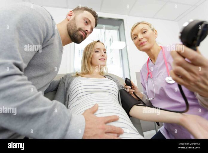 Gynaecologists Discussing Pregnancy