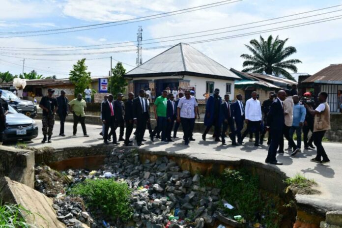 Lagos State Government Officials Inspecting Erosion Prone Areas