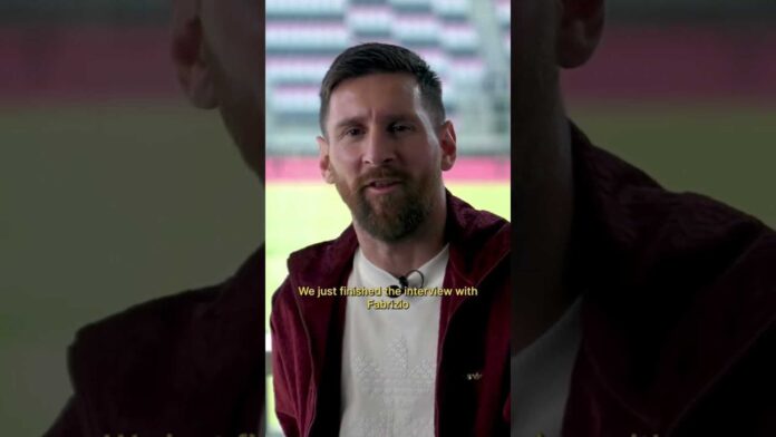 Lionel Messi Talking To Fabrizio Romano