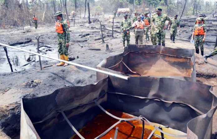 Nigerian Army Destroying Illegal Oil Refineries