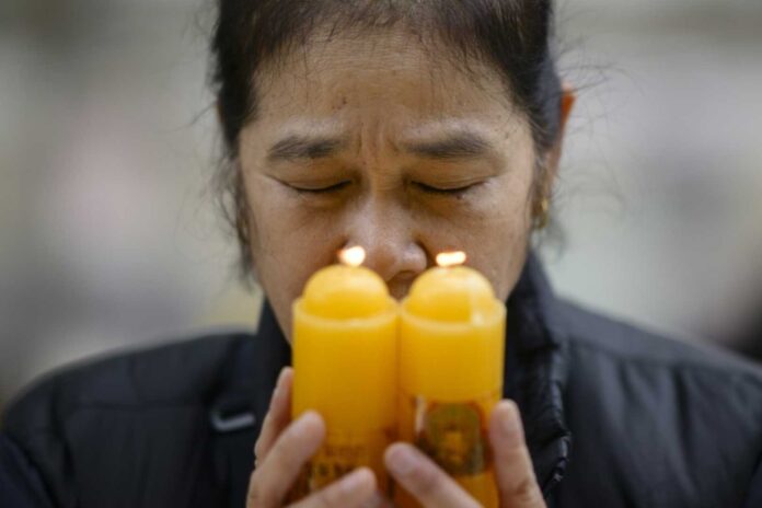 South Korean Parents Praying For Students Before Exams