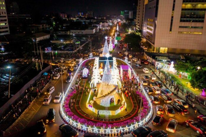 Zenith Bank Lagos Street Light Up Christmas Decorations