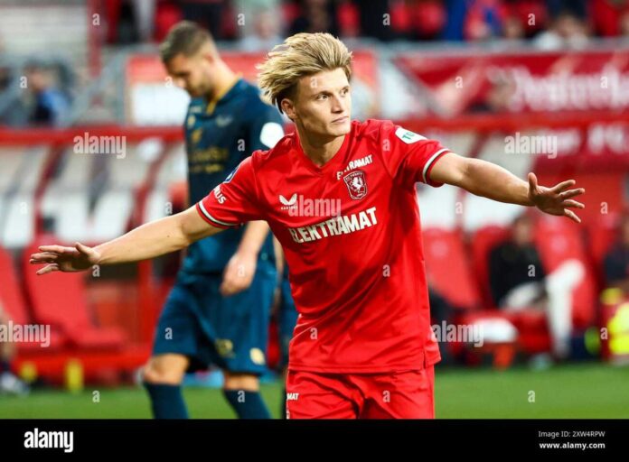 Fc Twente Midfielder Sem Steijn In Action