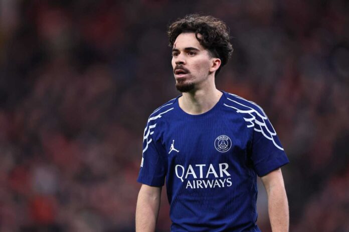 Vitinha Psg Midfielder Playing Football