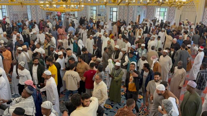 Eid Celebration Images, Muslim Community Gatherings