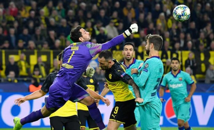 Barcelona Players Missing Chances In Match