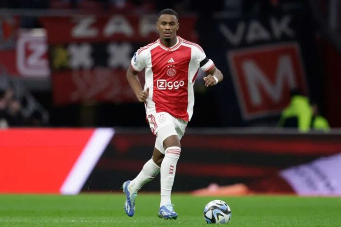 Chelsea Talks Jorrel Hato Ajax Defender