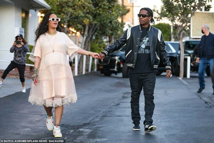 Rihanna Maternity Outfit Santa Monica