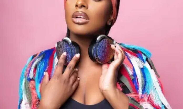 Dj Cuppy Lamenting About Being Single