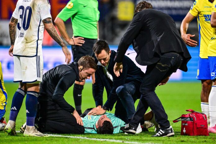 Dutch Football Season Opener Goalkeeper Injury