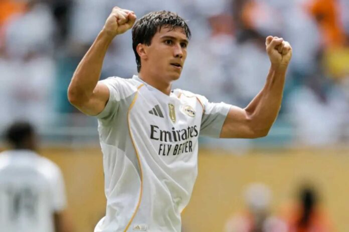 Gonzalo García Real Madrid Contract Signing