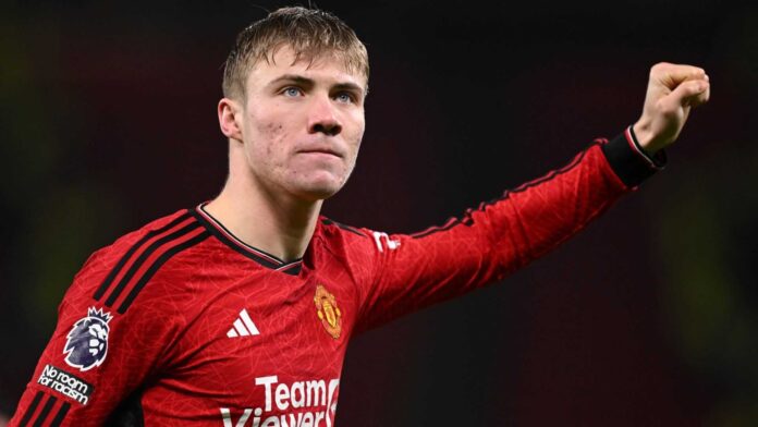 Rasmus Hojlund Manchester United Squad News
