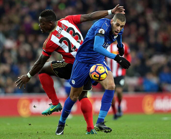 Sunderland Players Warm Up For Huddersfield Match