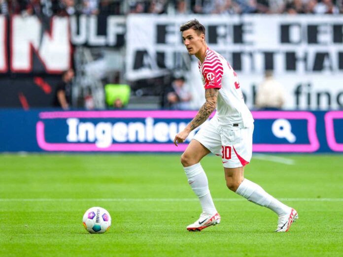 Benjamin Šeško Playing Football