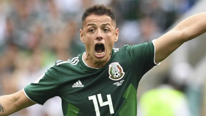 Javier Hernández, Roberto Alvarado, Liga Mx Match
