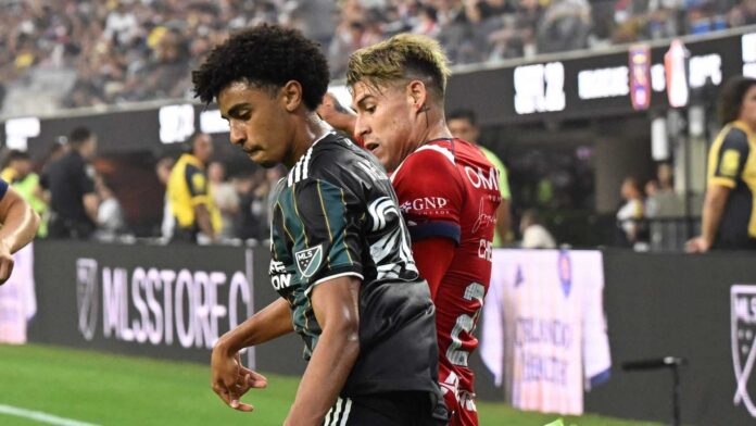 La Galaxy Vs Fc Cincinnati Match Atmosphere