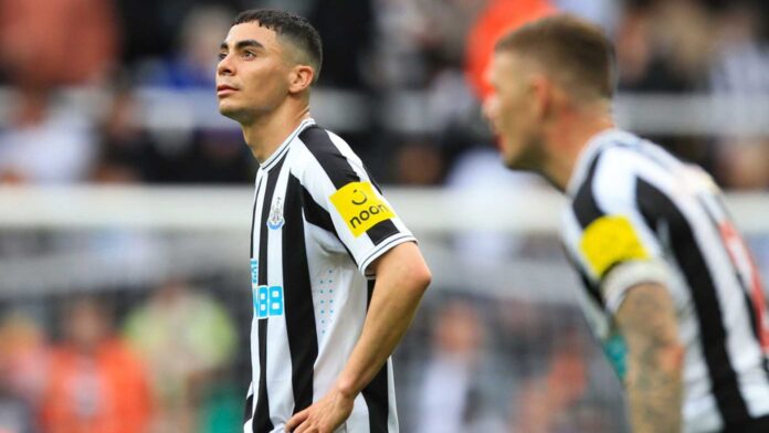 Newcastle United Players Preparing For Match