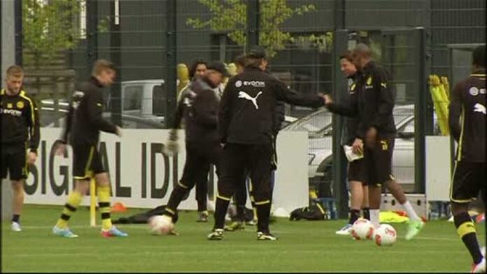 Borussia Dortmund Players Training For Match