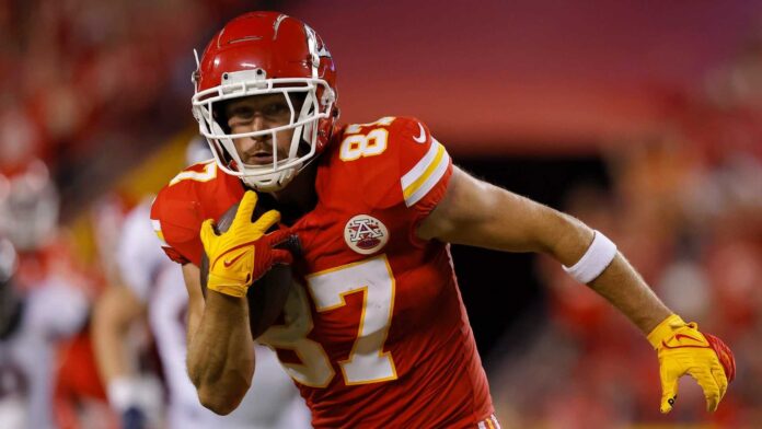 Chiefs Bills Football Rivalry Action