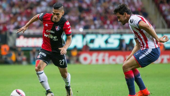 Diego González Playing For Atlas