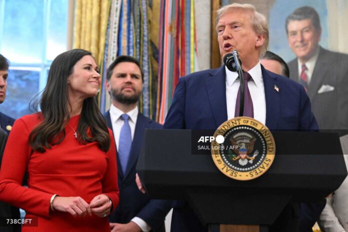 Donald Trump Oval Office Press Conference