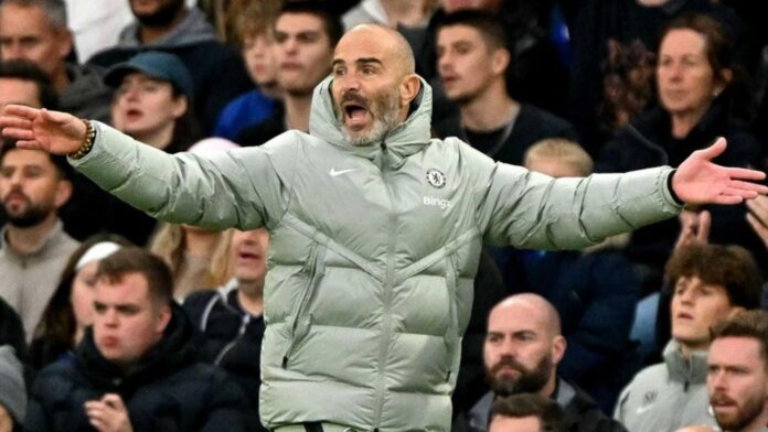 Enzo Maresca Chelsea Manager Sideline