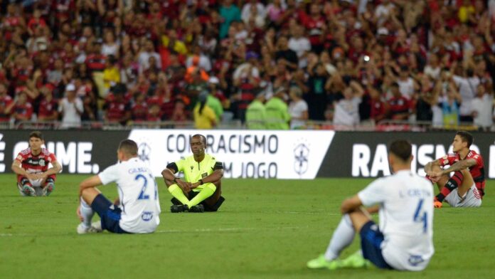 Flamengo Players Celebrating Goal Against Cruzeiro