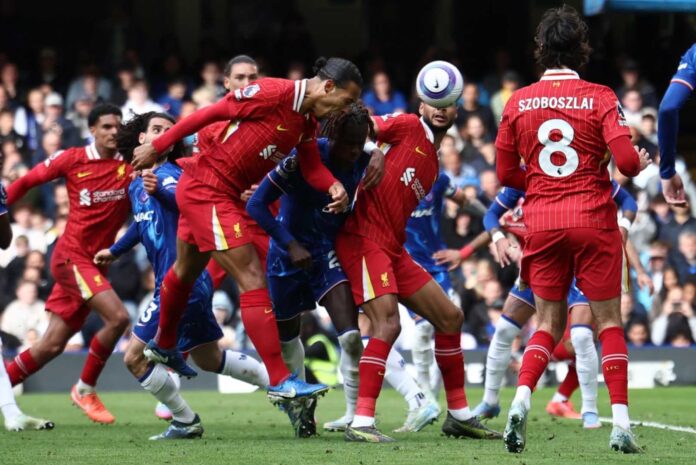 Liverpool Chelsea Football Match Action