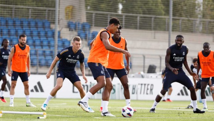 Real Madrid Players Training Before Villarreal Match