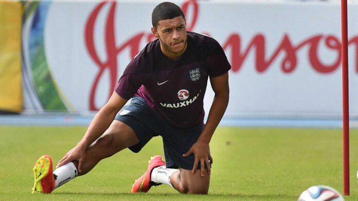 Alex Oxlade Chamberlain Training At Arsenal