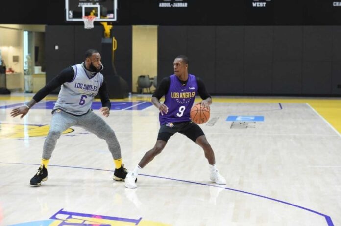 Lebron James Practicing With Lakers