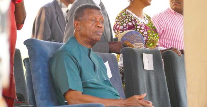 Pastor Enoch Adeboye Leading Rccg Service
