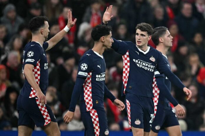 Psv Eindhoven Players Celebrating Goal