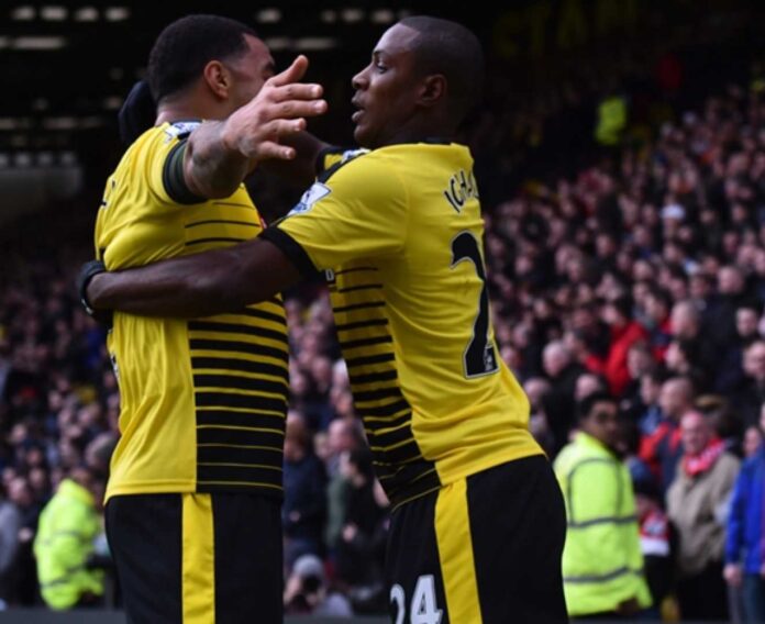 Tynecastle Park Ticket Office And Jambos Fans