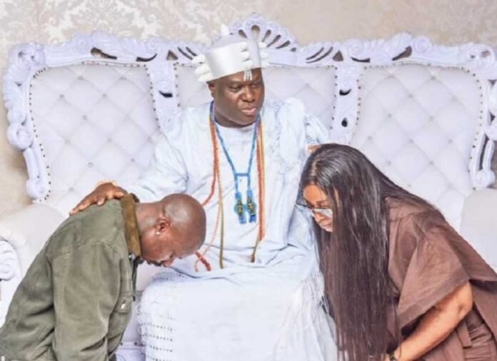 Asake Performing At Ooni Of Ife Palace