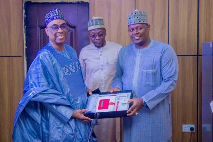 Diamonds Do Good Awards Ceremony