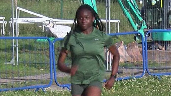 Annabelle Fasuba Running At Lee Valley