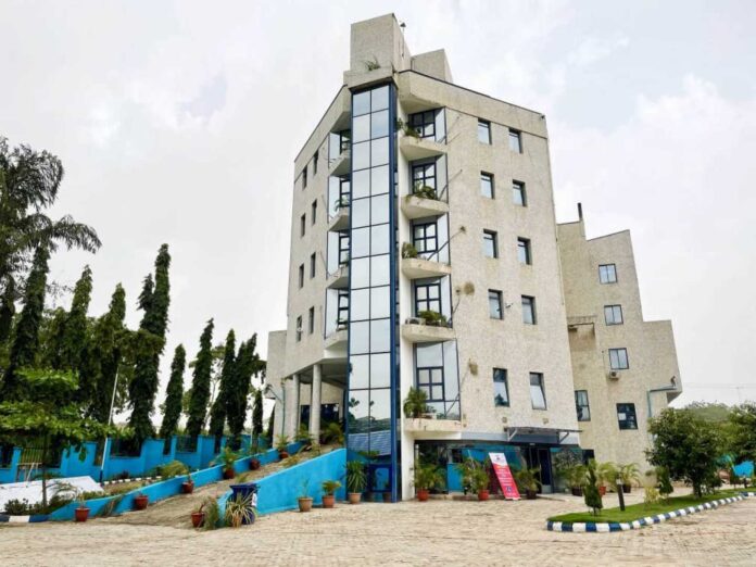 Cosmopolitan University Abuja, Ai Programmes