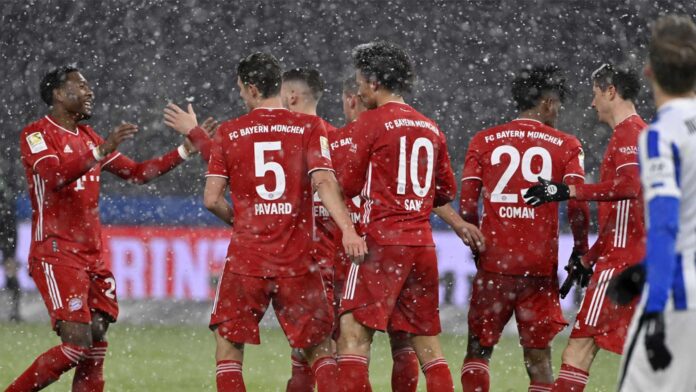 Fc Bayern Munich Players Celebrating