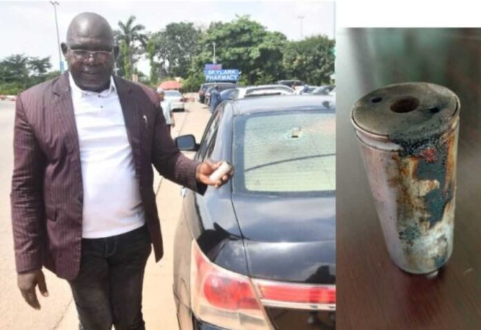 Ghana Police Officer Helping Stranded Driver